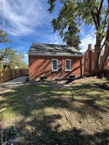 6267 Piedmont St - Photo 3 of 18