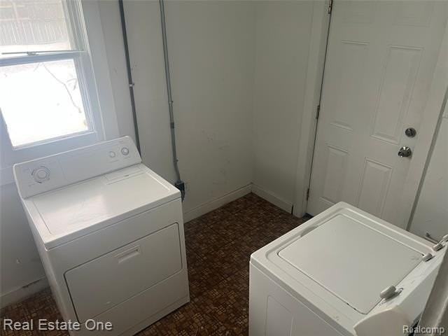 21410 Roosevelt Ave - Photo 6 of 8