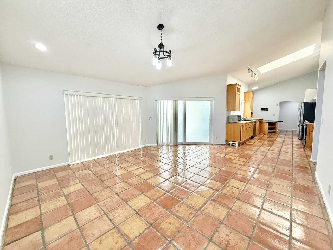 11933 Waterwood Dr - Photo 7 of 50