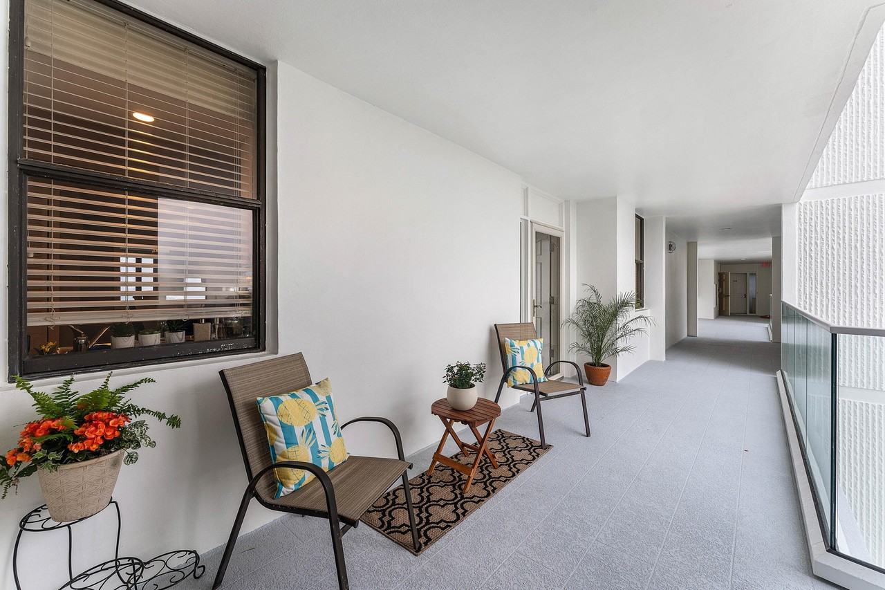 100 Beach Rd #602 - Photo 3 of 50