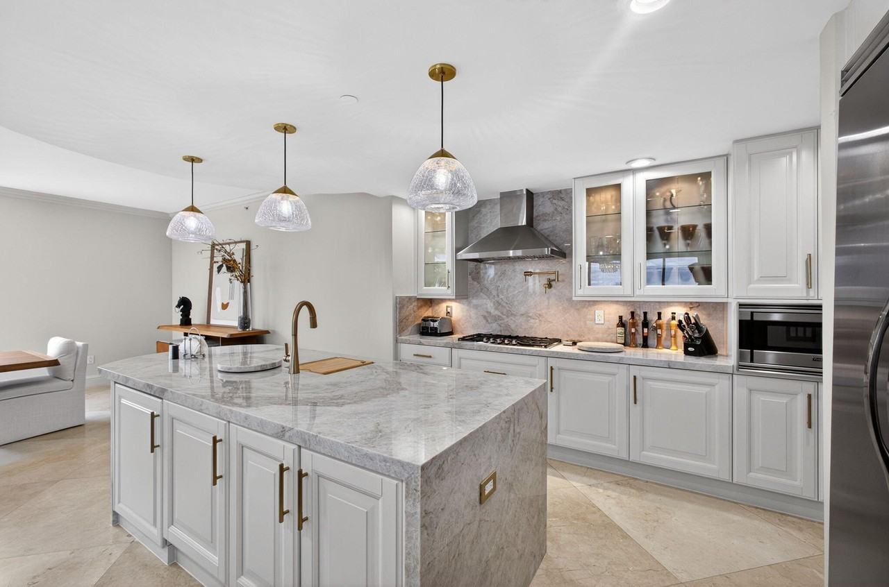 3800 N Ocean Dr #452 - Photo 3 of 50