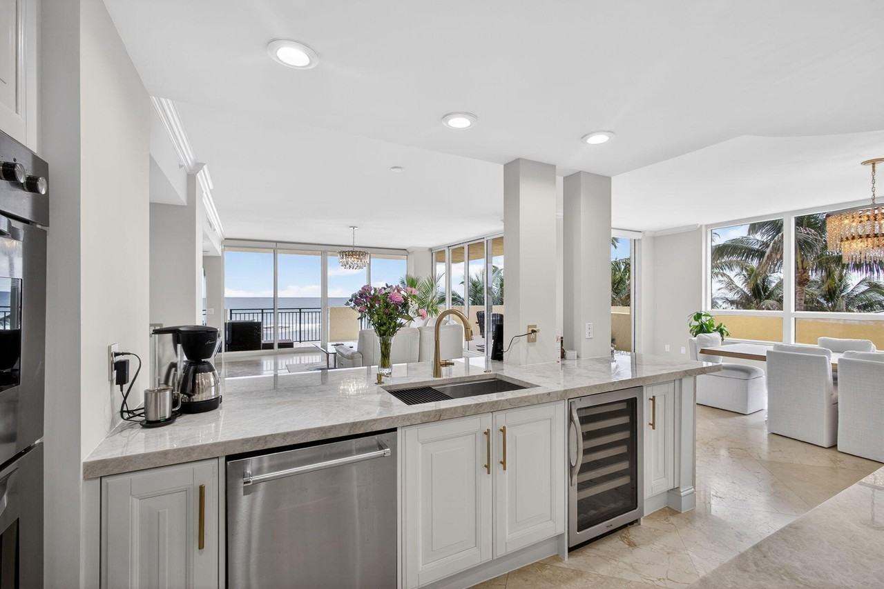 3800 N Ocean Dr #452 - Photo 4 of 50