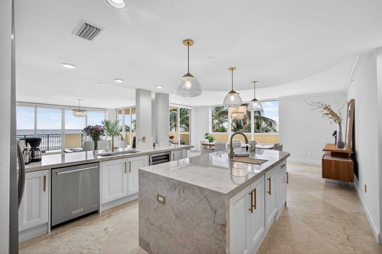 3800 N Ocean Dr #452 - Photo 5 of 50