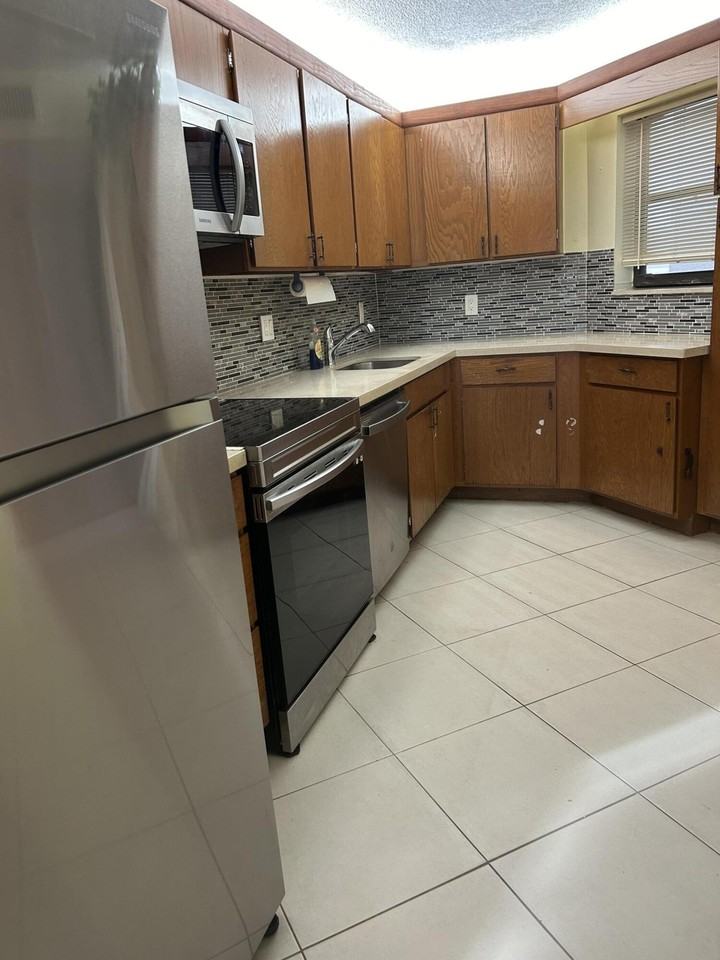 5701 Camino Del Sol #204 - Photo 2 of 17