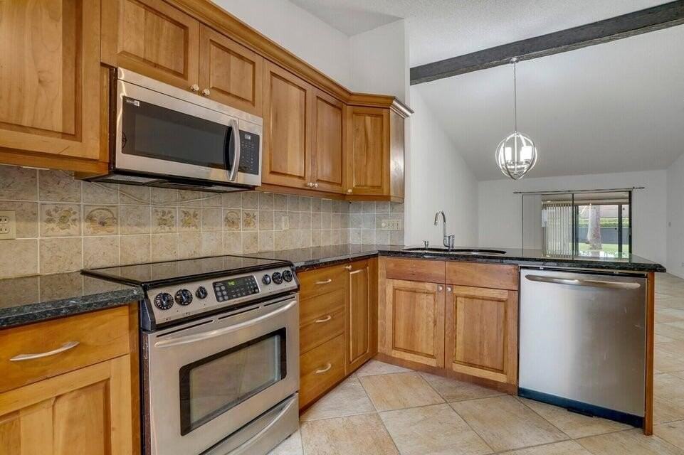 540 Shady Pine Way #B - Photo 5 of 30