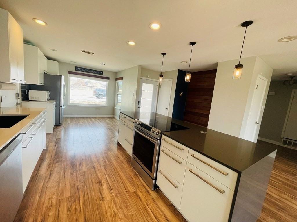 205 Inwood Dr - Photo 5 of 14