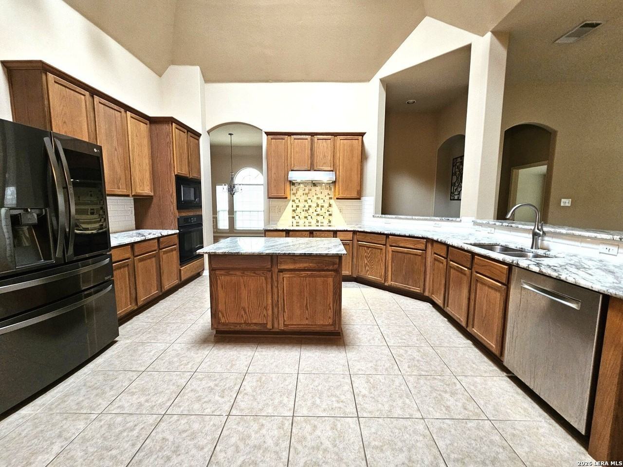 2524 Melville Ln - Photo 6 of 38