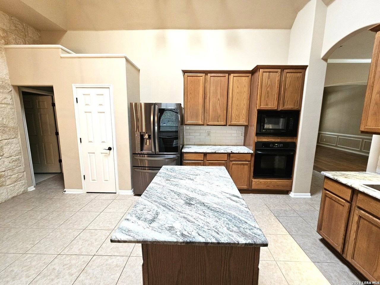 2524 Melville Ln - Photo 7 of 38