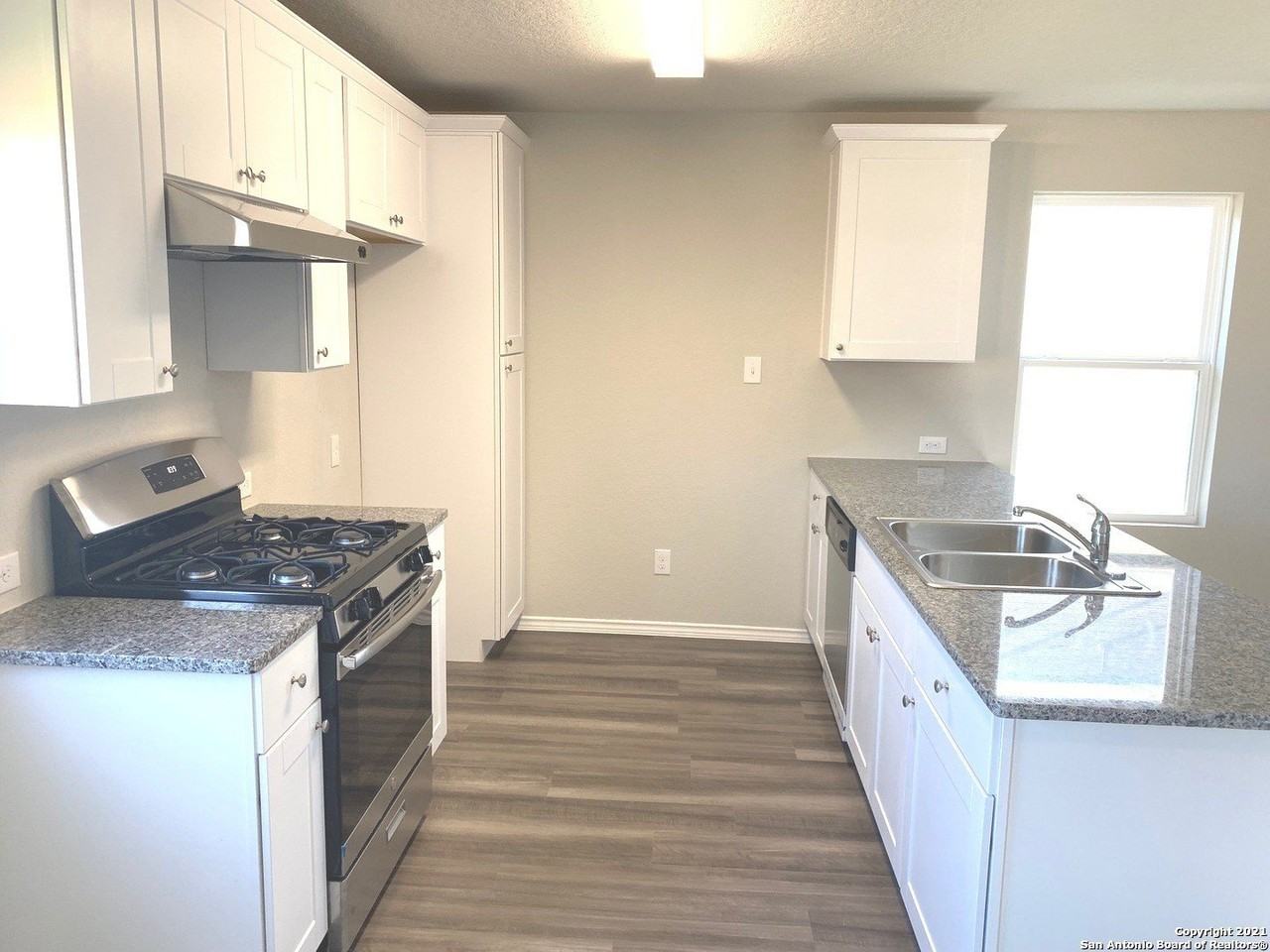 510 Moonvine Way - Photo 4 of 9