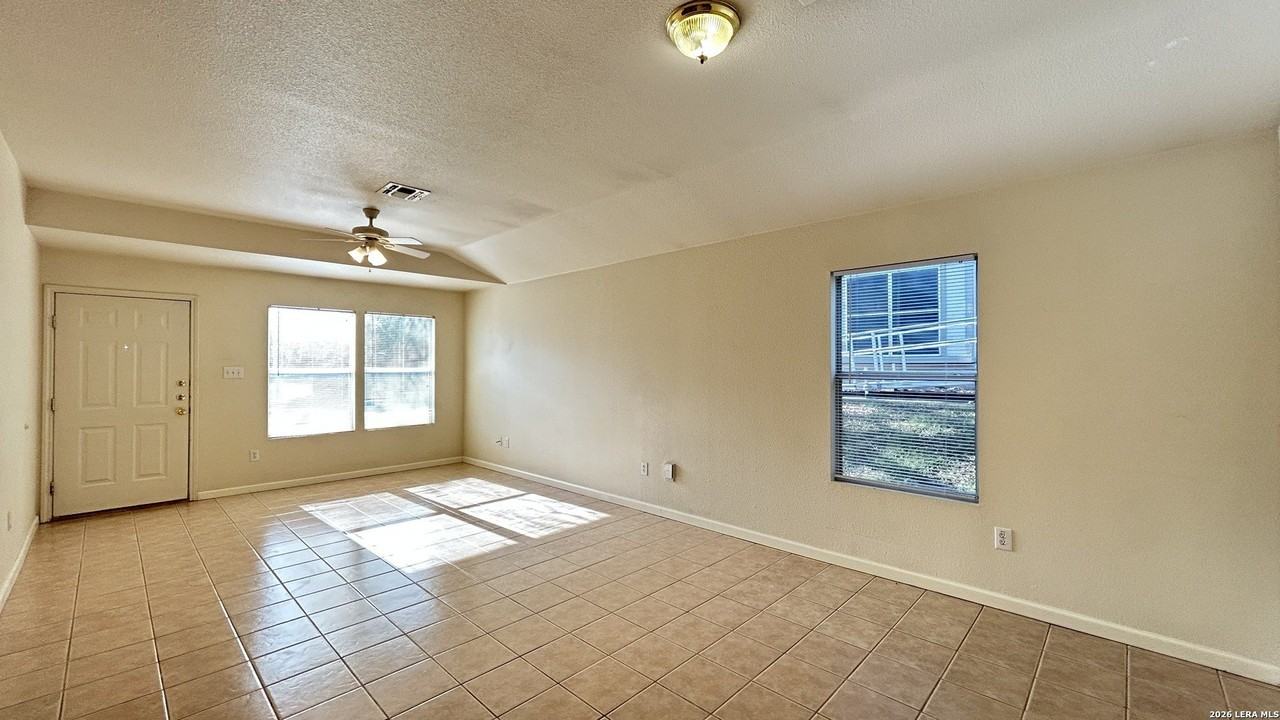 7304 Trail Xing - Photo 5 of 21