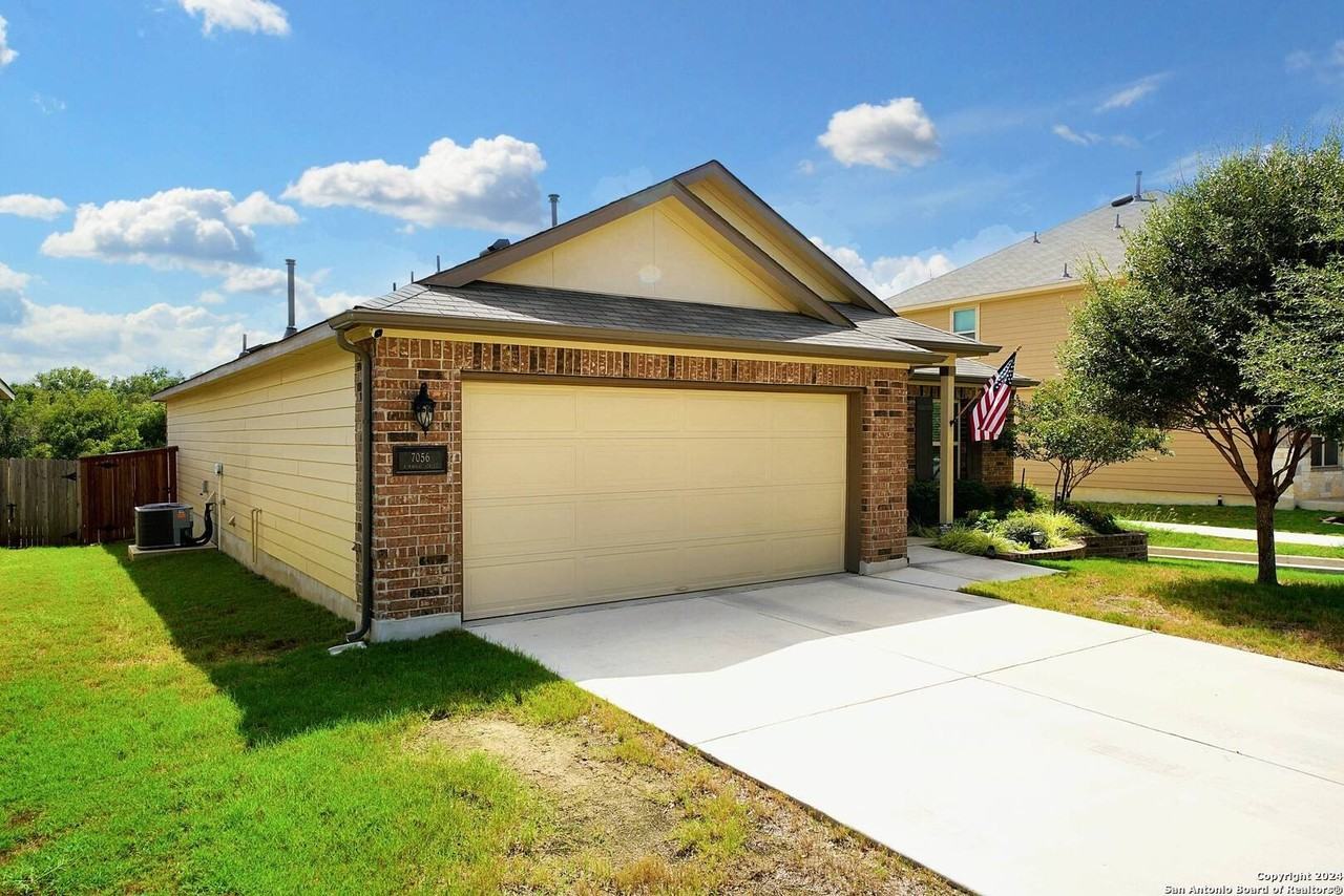 7056 Rimwood - Photo 2 of 34