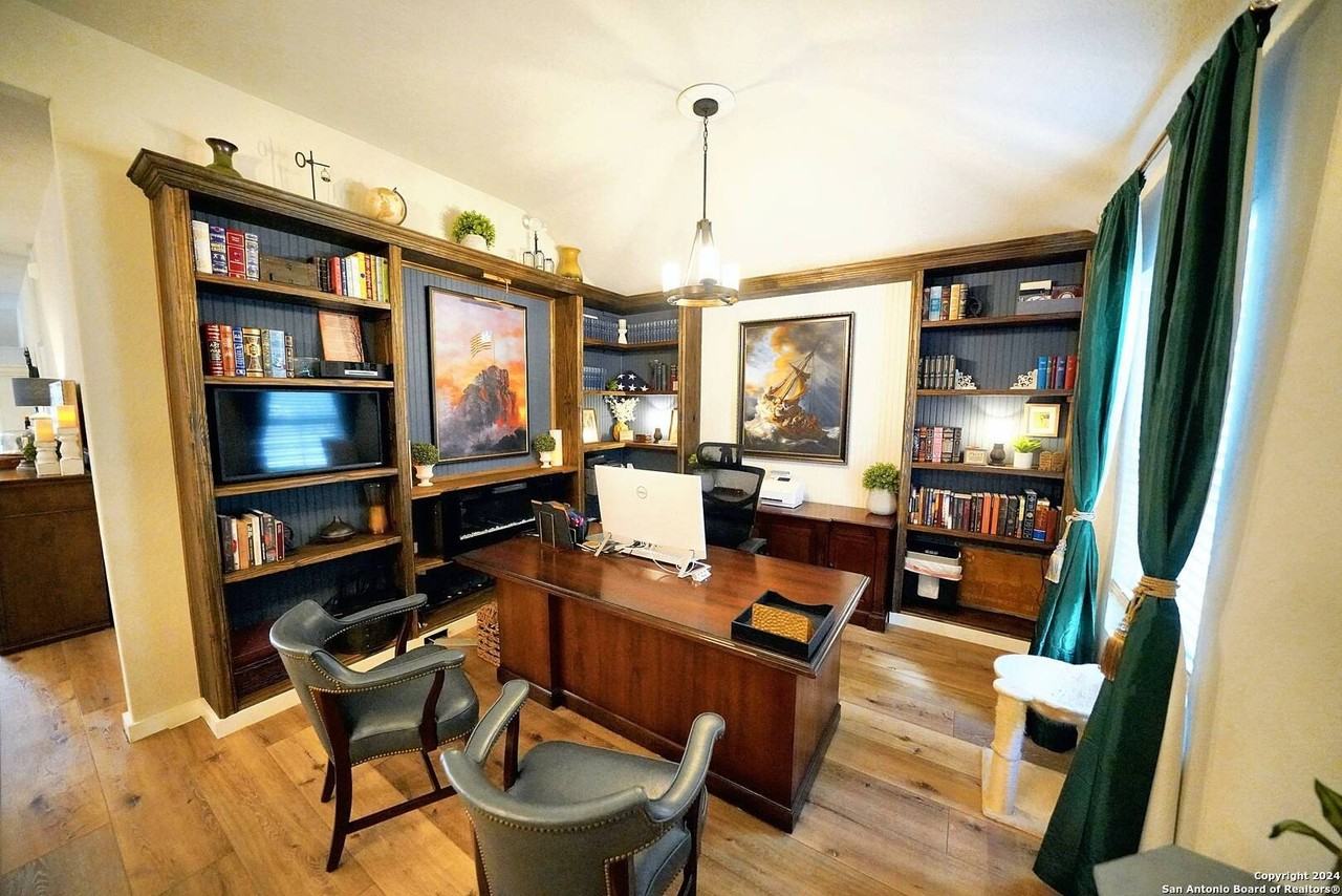 7056 Rimwood - Photo 6 of 34