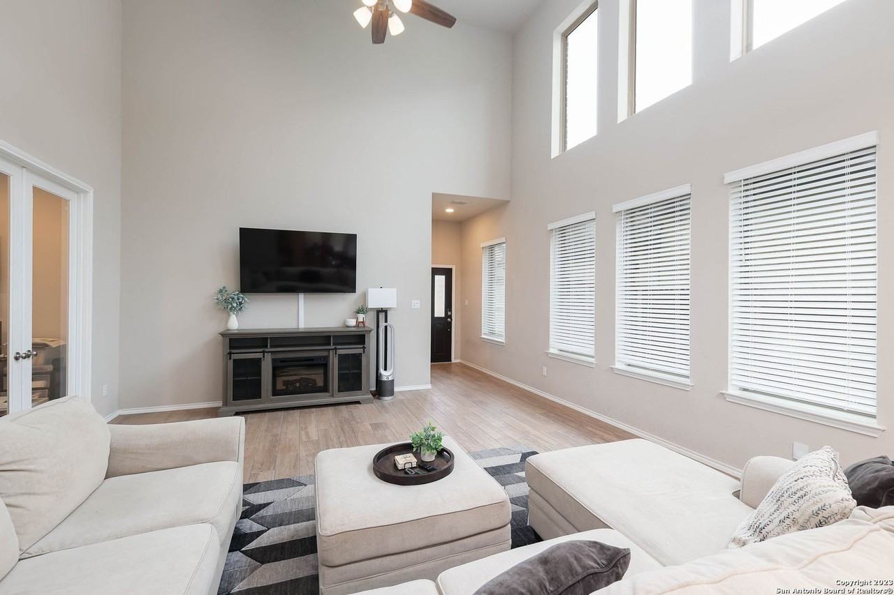 2748 Barkey Spgs - Photo 2 of 16