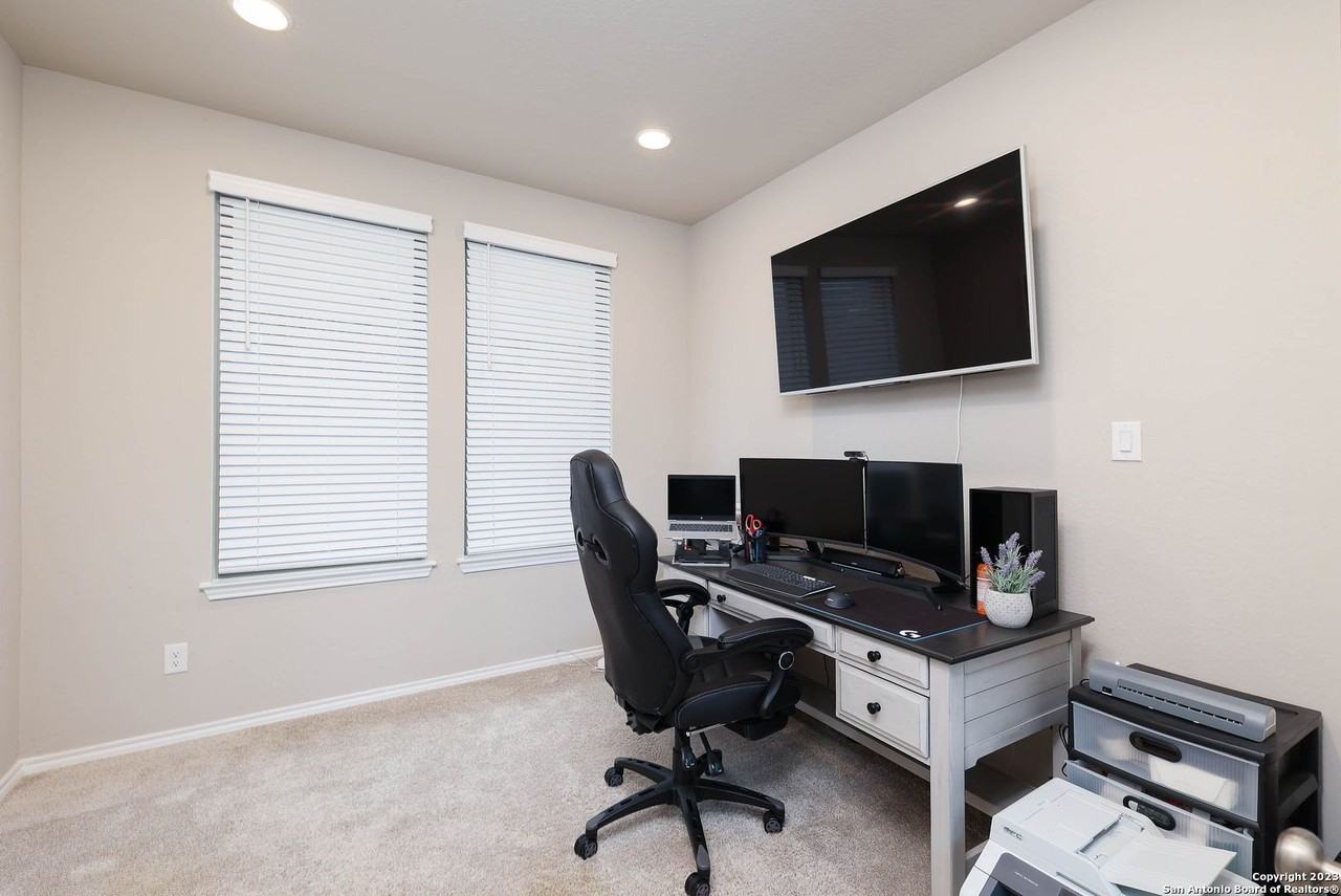 2748 Barkey Spgs - Photo 4 of 16