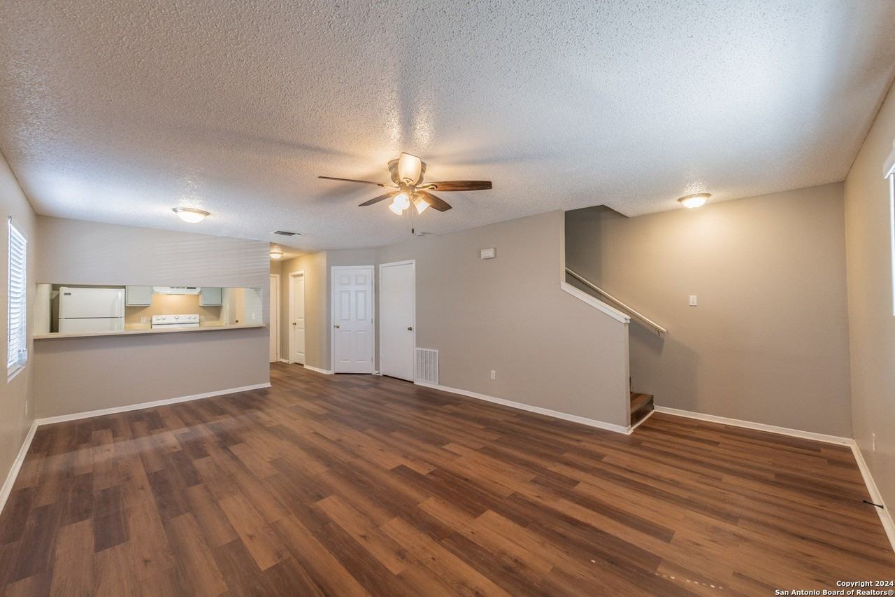 554 Dukeway Apt 1 #1 - Photo 4 of 22