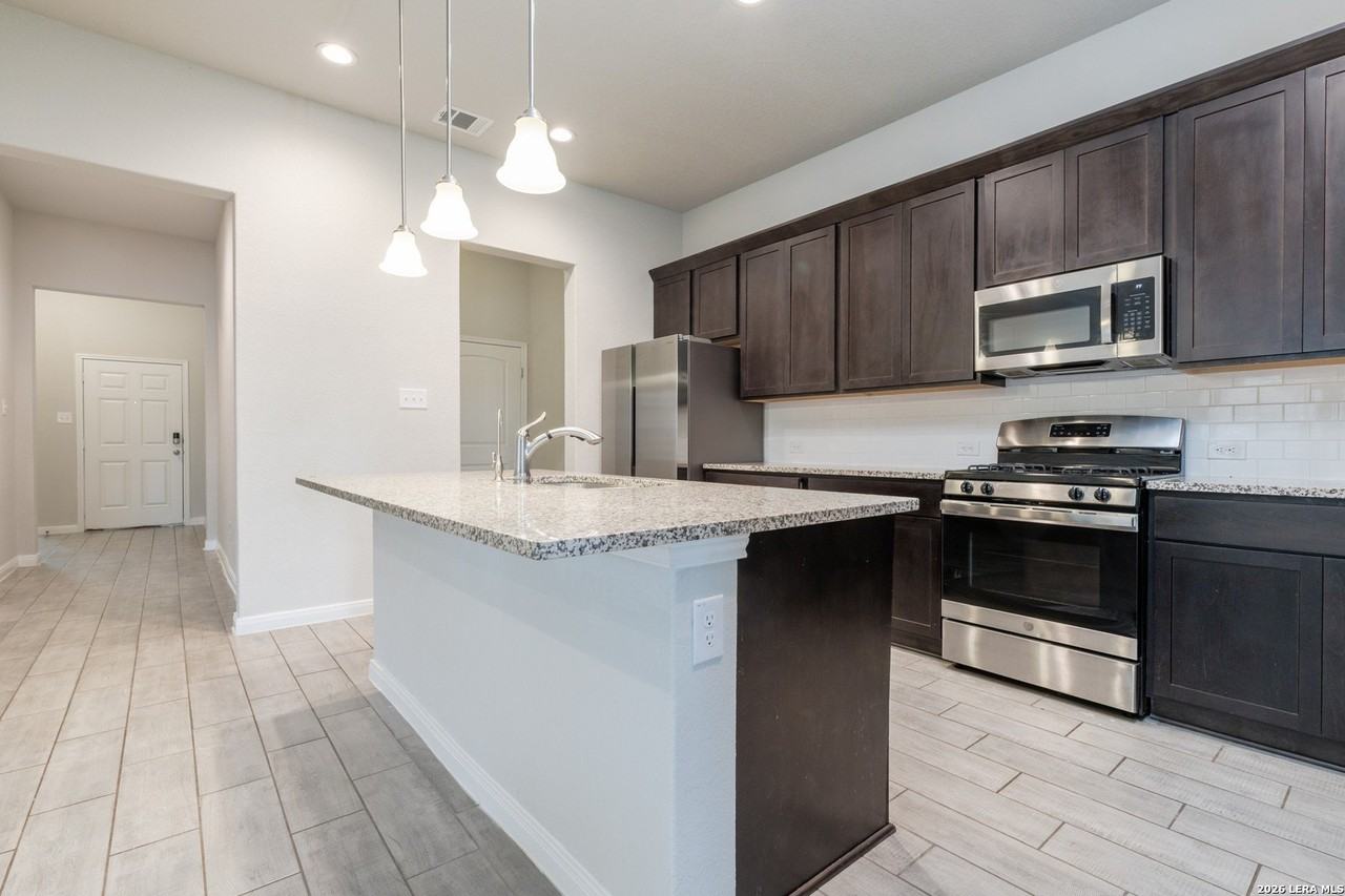 13109 Blue Flame Dr - Photo 6 of 26