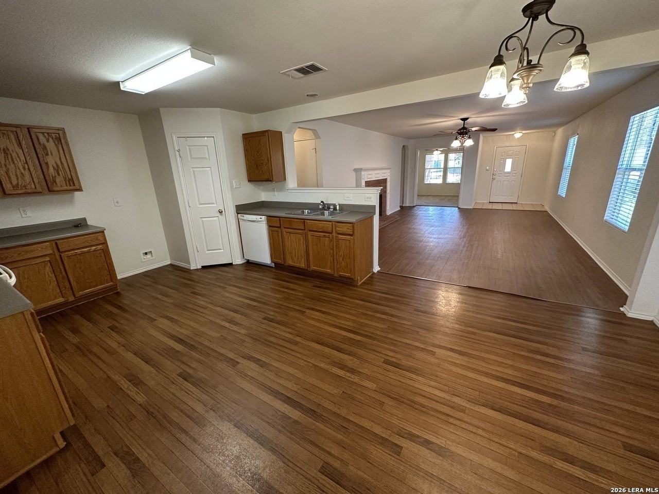 277 Katie Ct - Photo 6 of 13