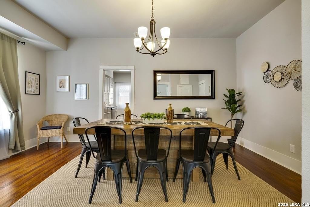 1828 N Hackberry St - Photo 4 of 25