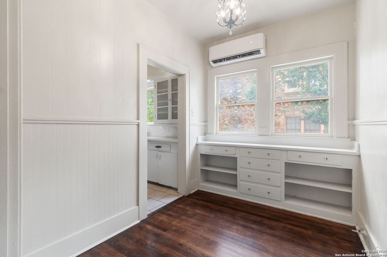 1618 W Kings Hwy Unit 1618 #1618 - Photo 5 of 14