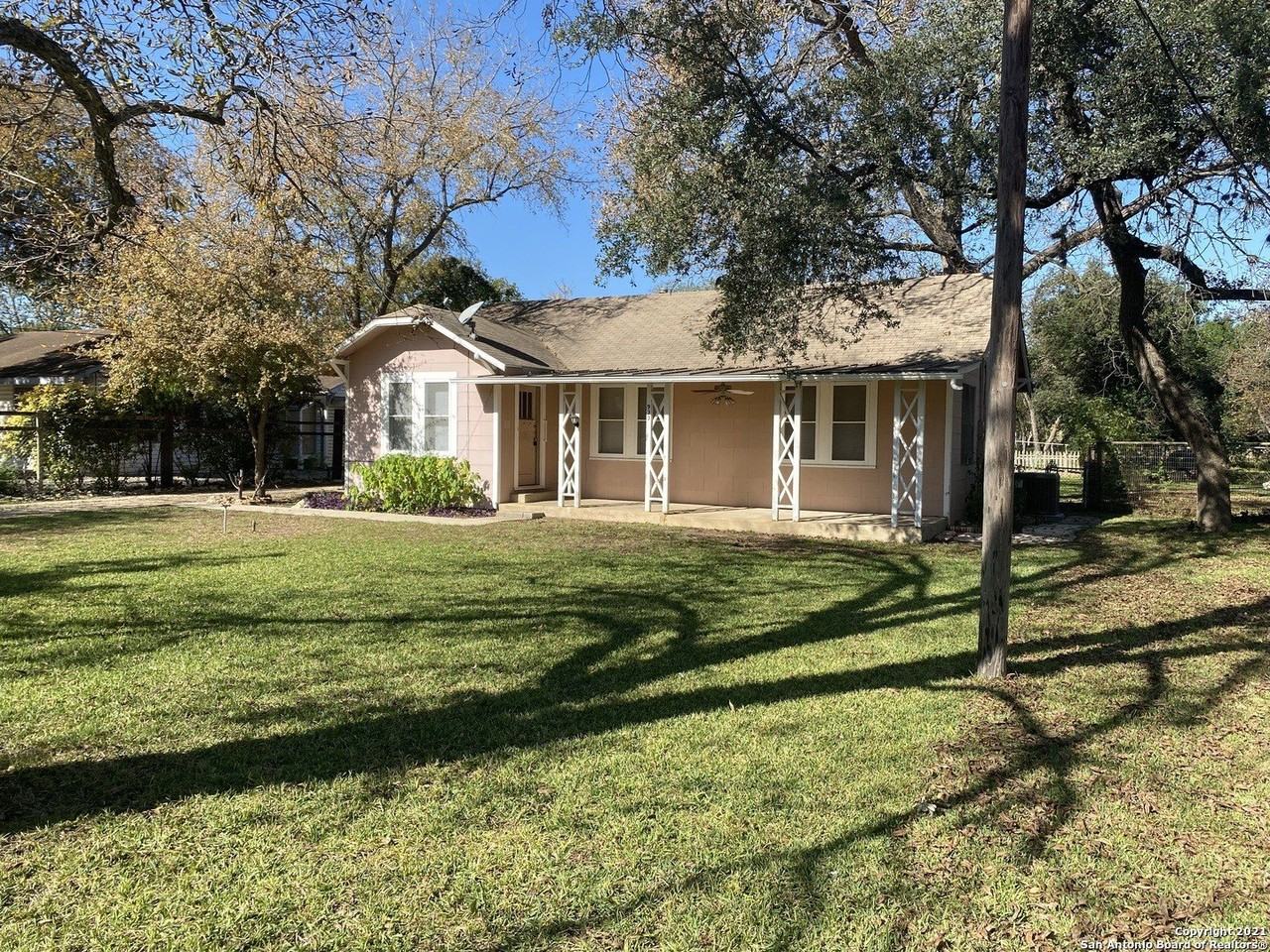 933 Beck St - Photo 2 of 22