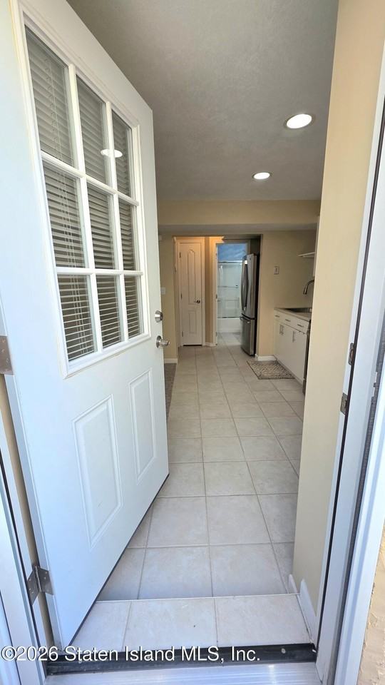 207 Sinclair Ave #B - Photo 5 of 17