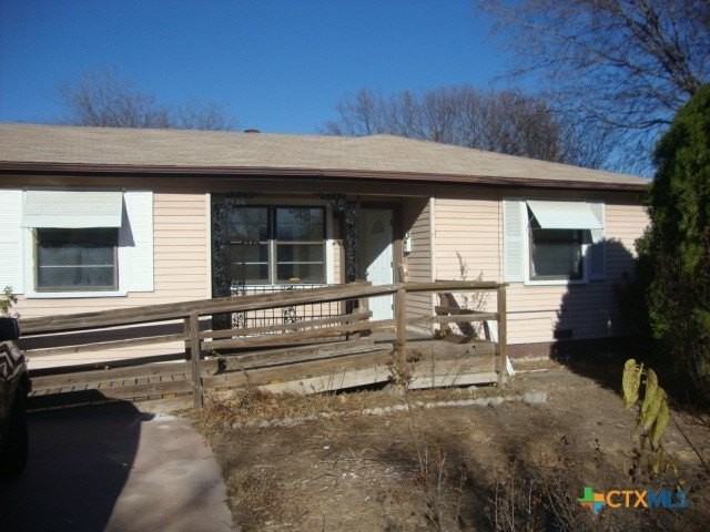 205 E Voelter Ave - Photo 2 of 14