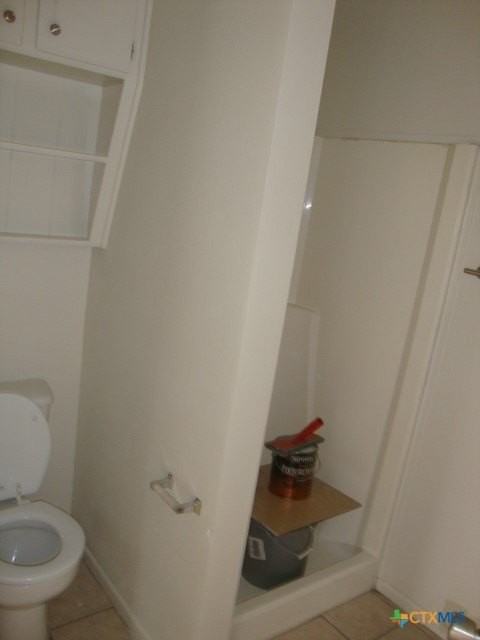 205 E Voelter Ave - Photo 7 of 14