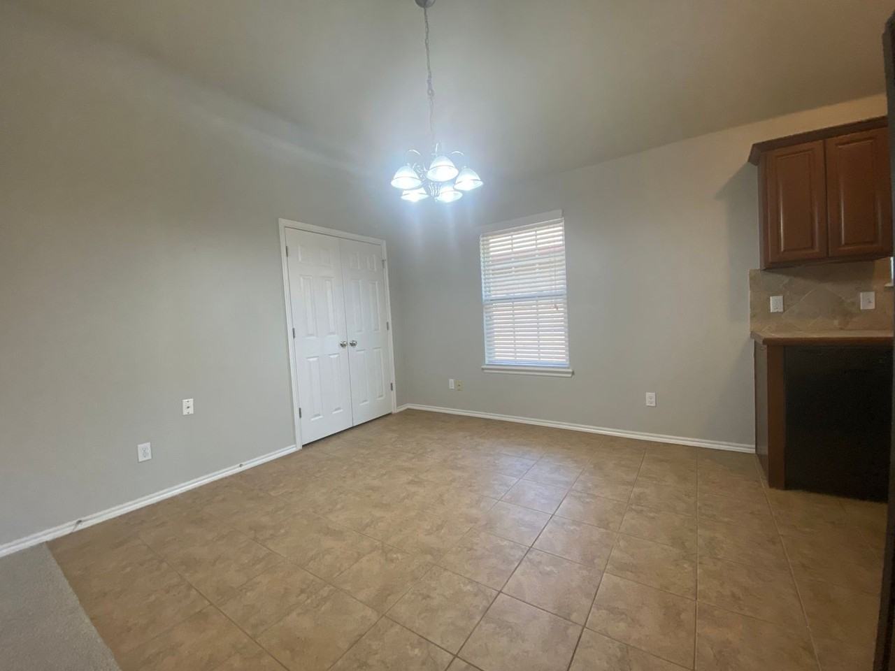 12033 Nw 133rd Ter - Photo 4 of 11