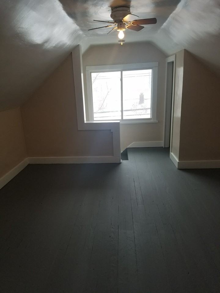 460 Nebraska Ave - Photo 6 of 7