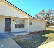 featured image of 603 E Garden St ## 605