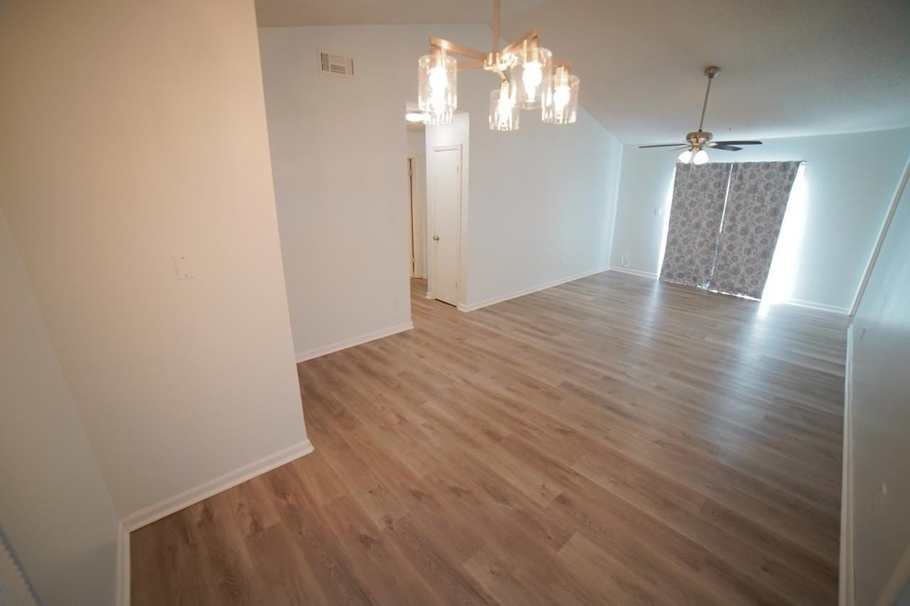 8609 Kingston Ct - Photo 7 of 35