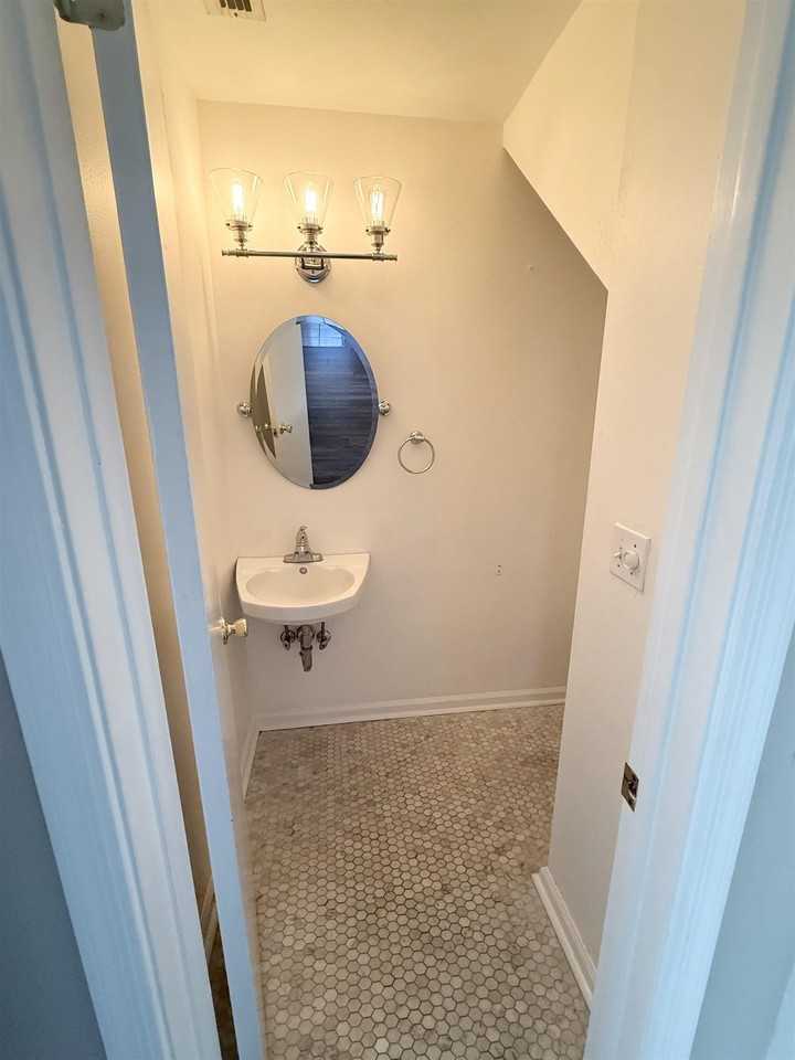 5364 Appledore Ln - Photo 6 of 17