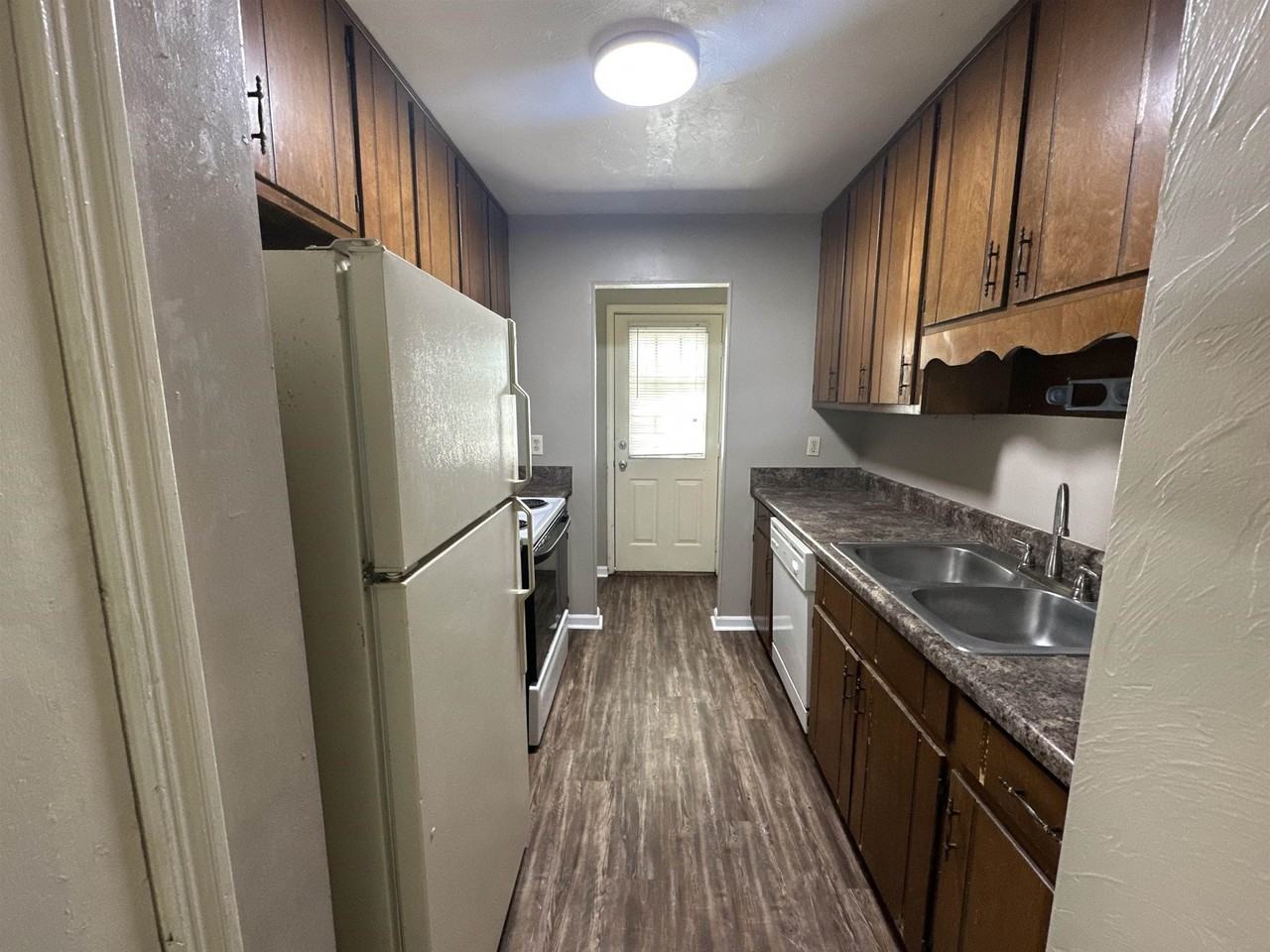 1414 Willow Bend Way Apt A #A - Photo 3 of 8