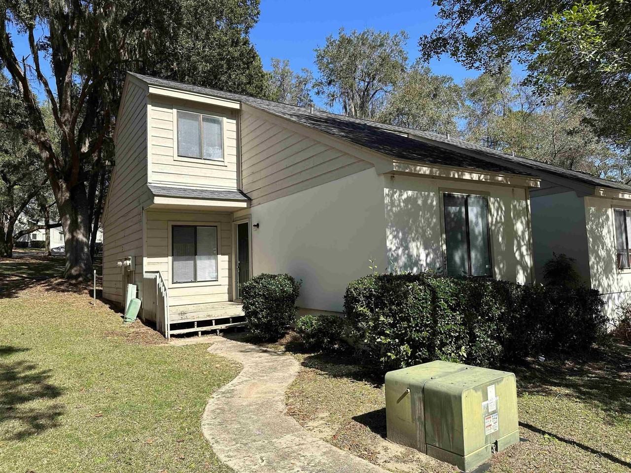 1571 Keily Run - Photo 2 of 11