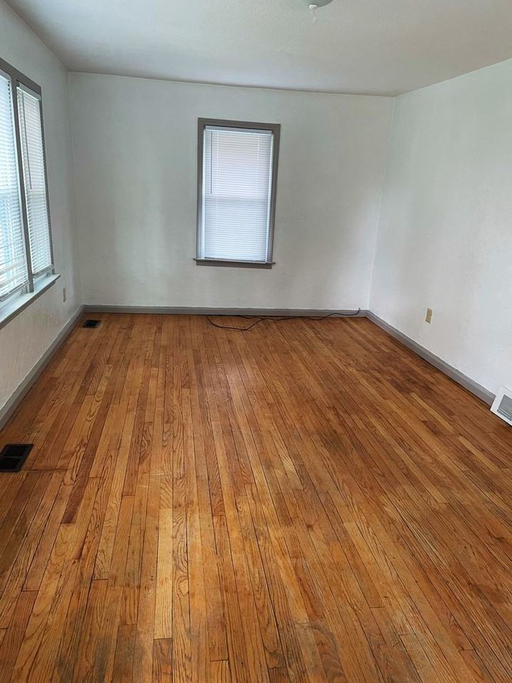 458 Dupont Ave - Photo 4 of 16