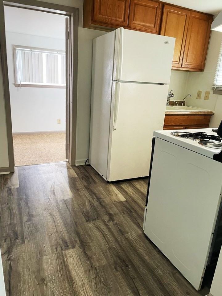 458 Dupont Ave - Photo 6 of 16