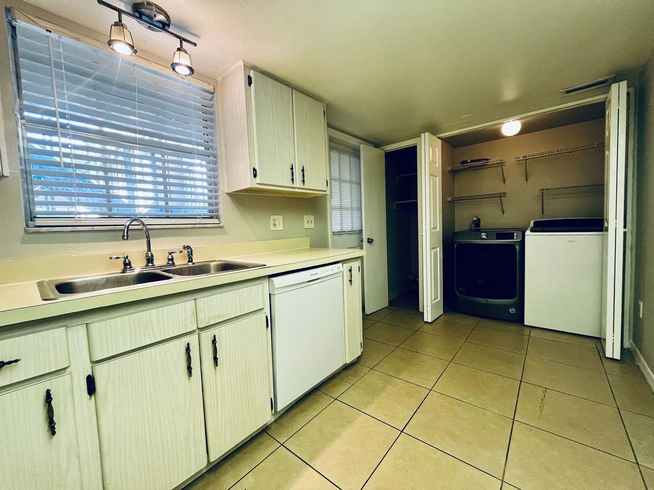 10368 Carrollwood Ln #234 - Photo 4 of 28