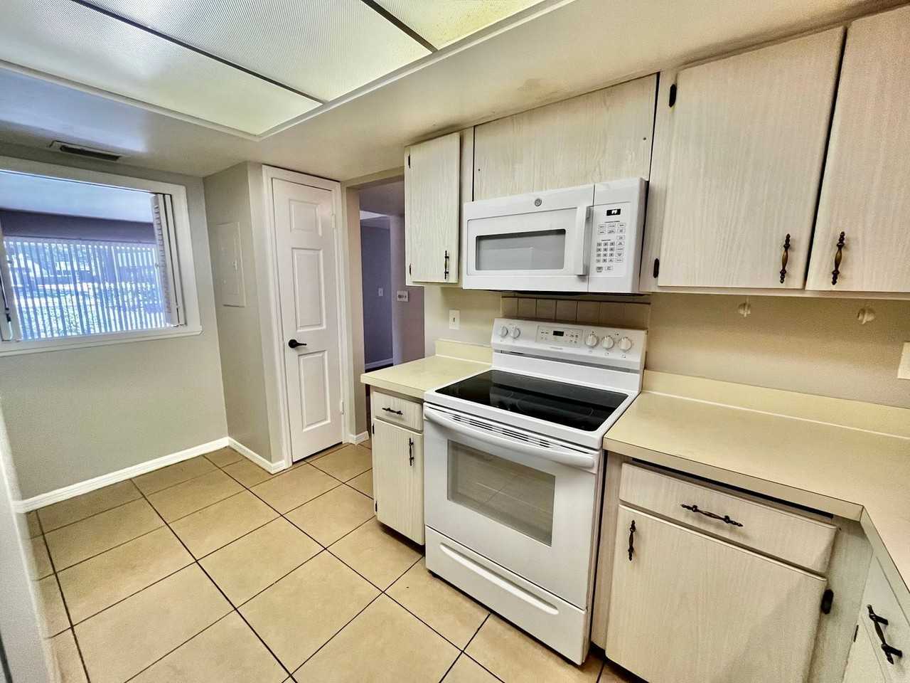 10368 Carrollwood Ln #234 - Photo 6 of 28