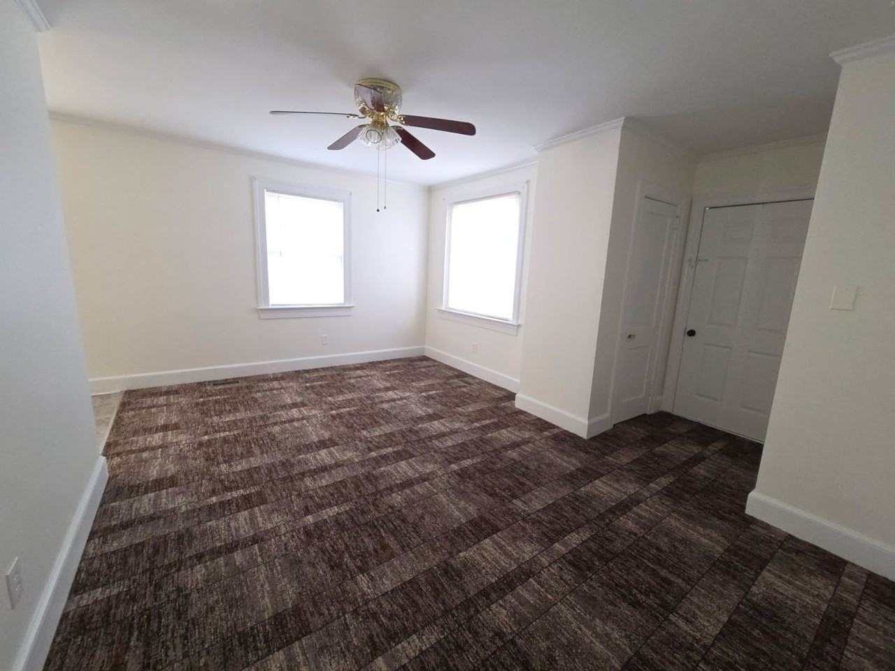 1809 Palm St - Photo 3 of 11