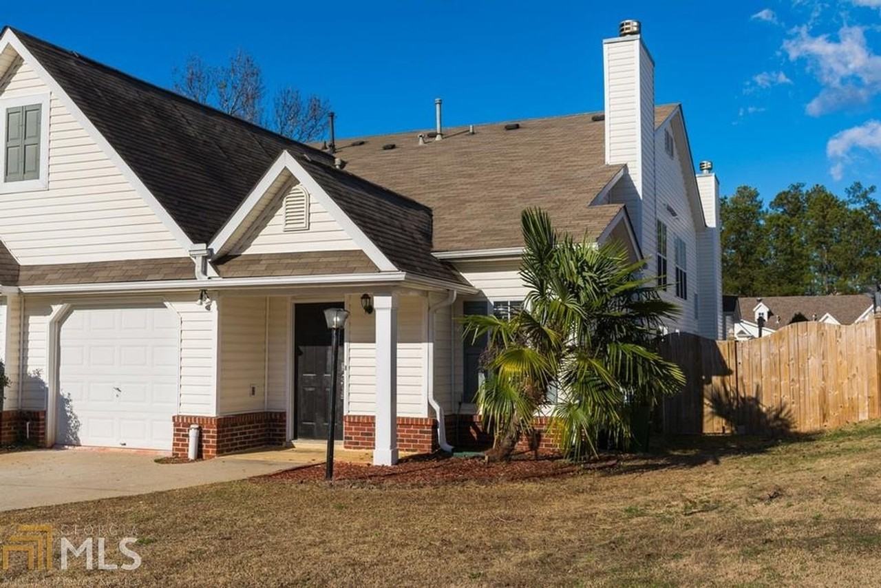 145 Courtyard Dr - Photo 2 of 29