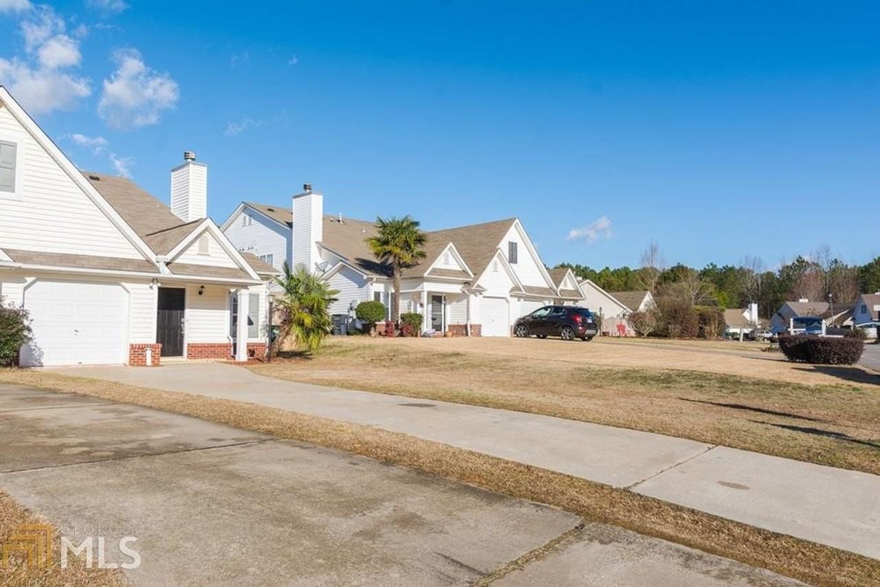 145 Courtyard Dr - Photo 4 of 29