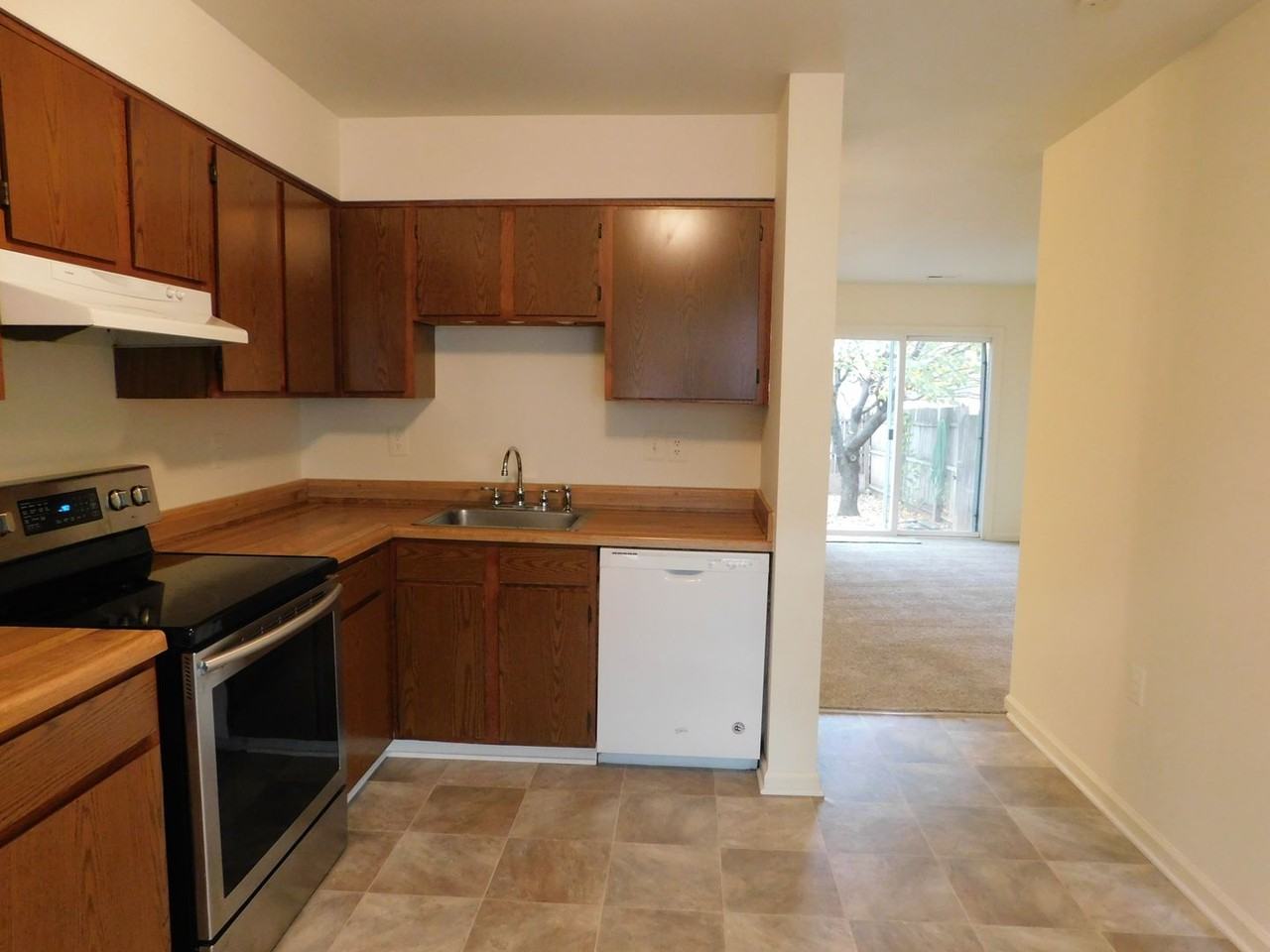 221 Kimberly Way - Photo 6 of 17