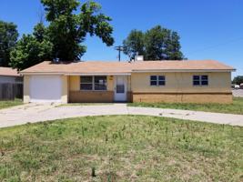 featured image of 900 W Manana Blvd