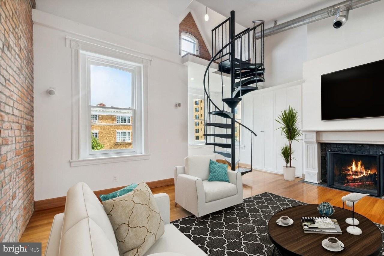 1704 19th St Nw Apt 10 #10 - Photo 3 of 25