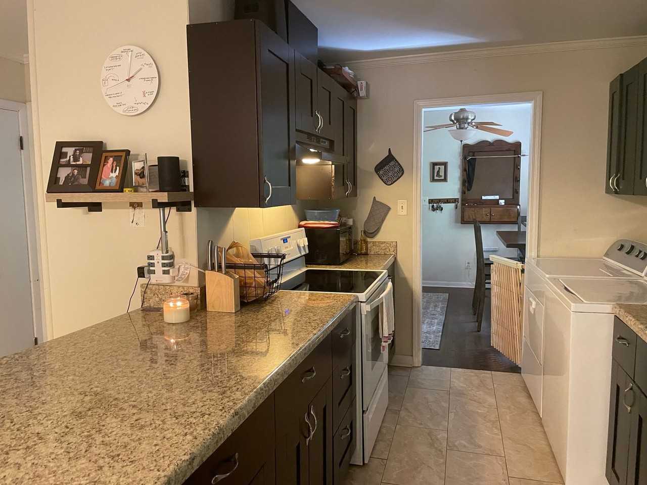 110 Rumson Rd - Photo 4 of 17