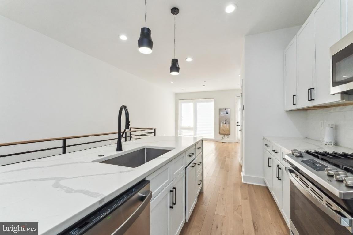 3916 14th St Nw Unit 2 #2 - Photo 5 of 10