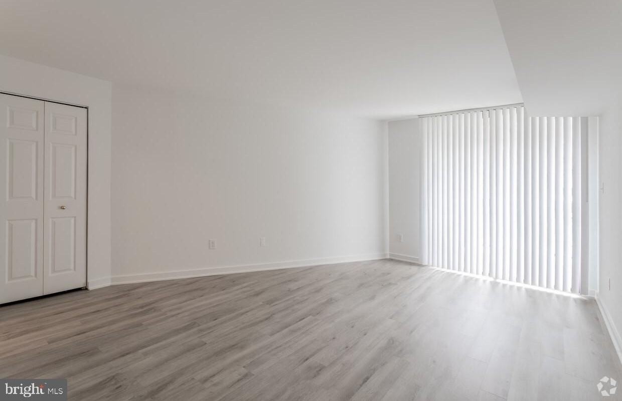 601 24th St Nw Apt 306 #306 - Photo 7 of 7