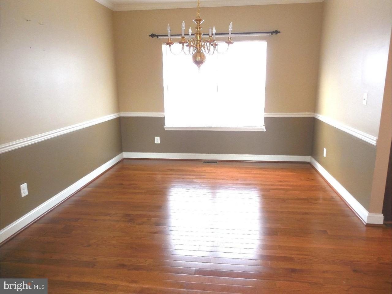 802 Haley St - Photo 3 of 18