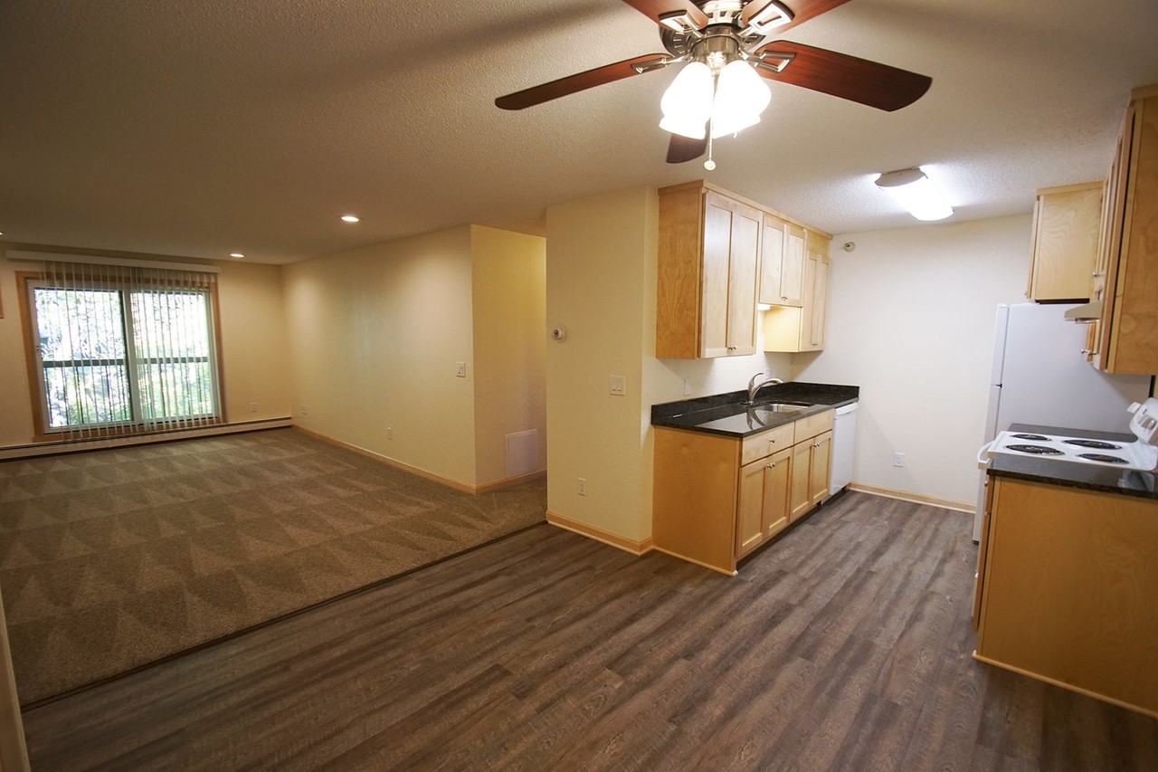 Park Place Apartments(301) in Burnsville - Photo 5 of 9