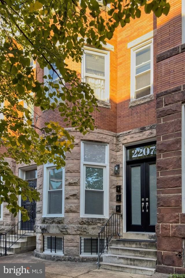 2207 Callow Ave Apt 3 #3 - Photo 3 of 19